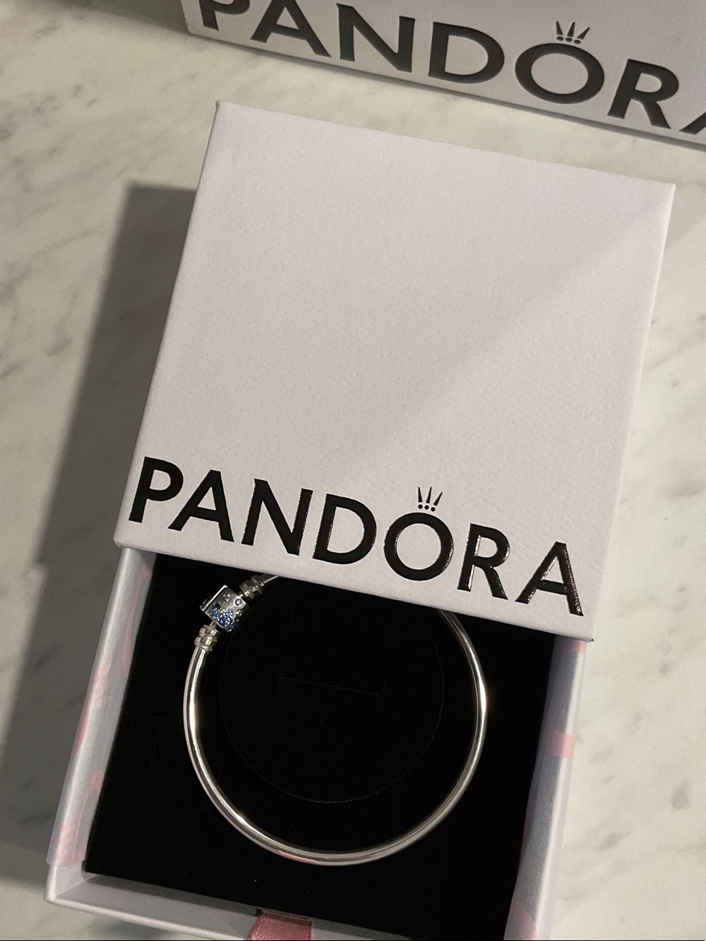 Pandora - Sparkling Barrel Clasp Bangle Size 17